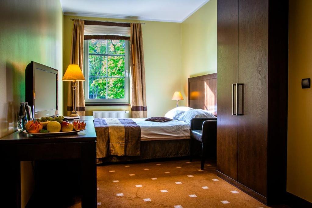 Hotel Nowy Dwor Elizy Blisko Sky Bridge Długopole-Zdrój Екстериор снимка